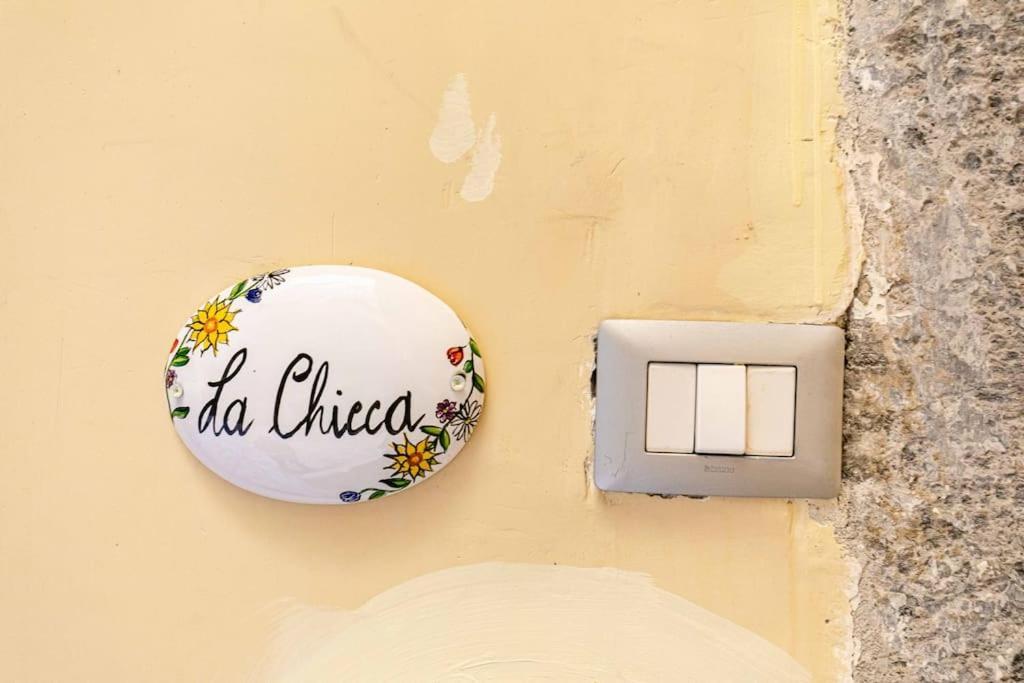 La Chicca Appartamento Intero Nei Quartieri Spagnoli Neapel Exterior foto