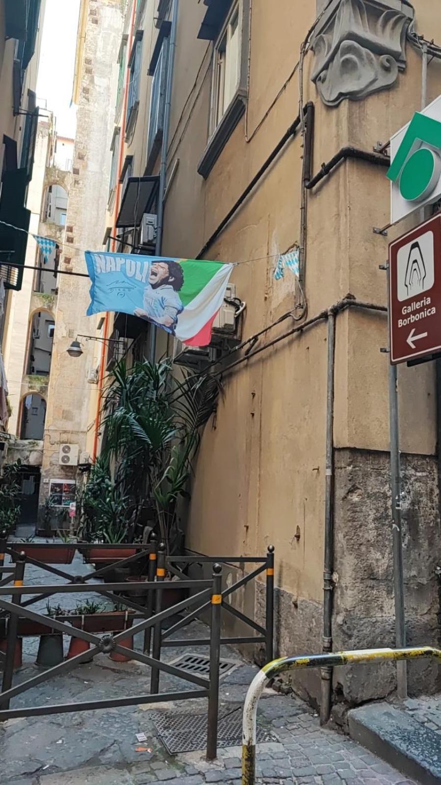 La Chicca Appartamento Intero Nei Quartieri Spagnoli Neapel Exterior foto