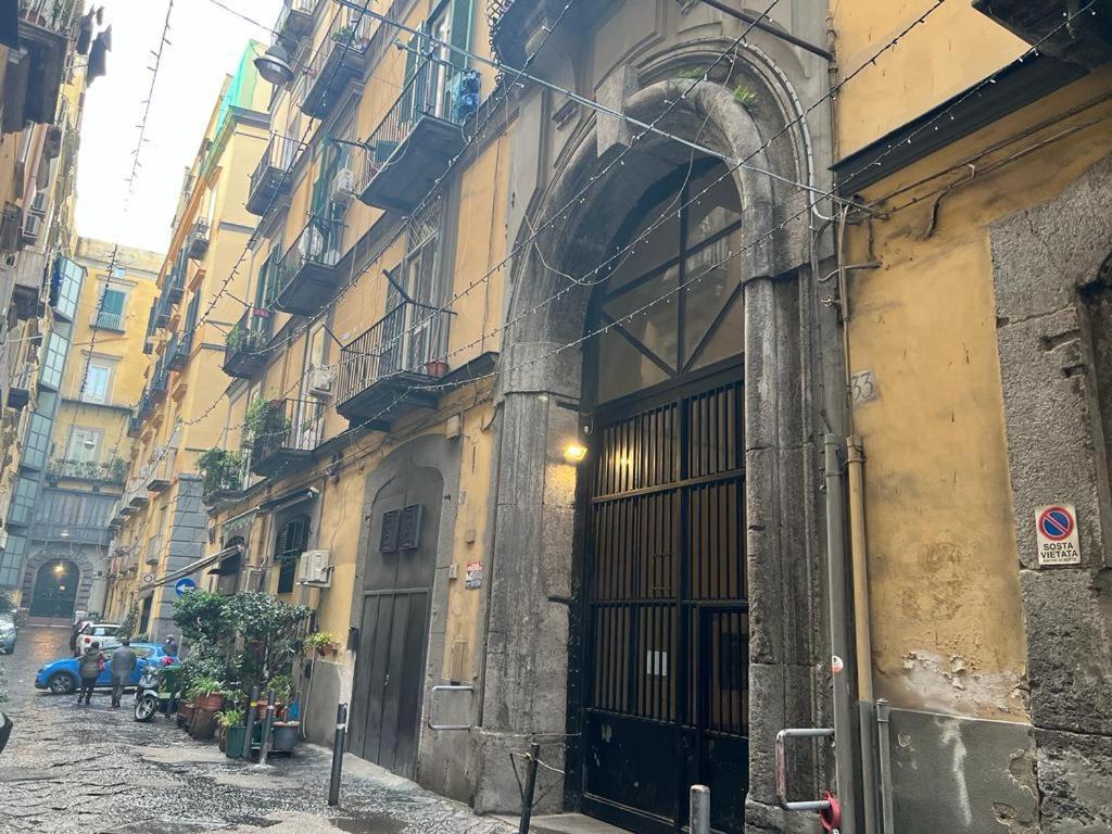 La Chicca Appartamento Intero Nei Quartieri Spagnoli Neapel Exterior foto