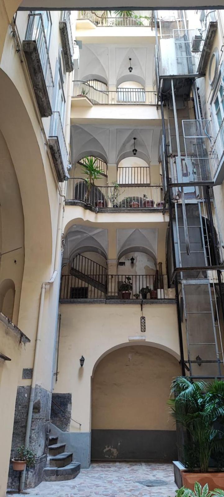 La Chicca Appartamento Intero Nei Quartieri Spagnoli Neapel Exterior foto