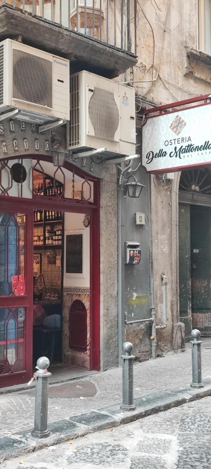 La Chicca Appartamento Intero Nei Quartieri Spagnoli Neapel Exterior foto