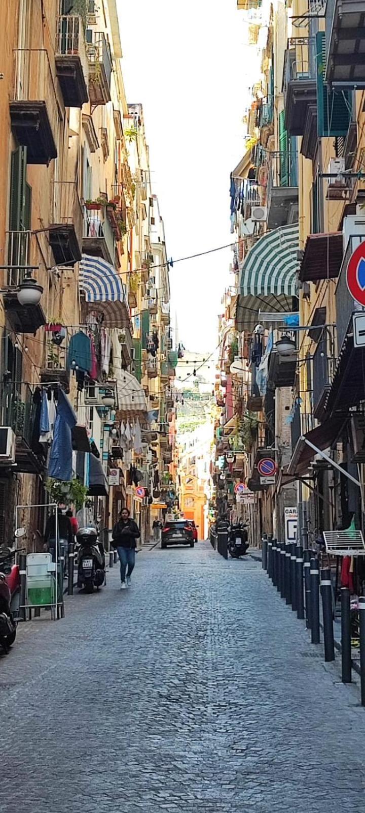 La Chicca Appartamento Intero Nei Quartieri Spagnoli Neapel Exterior foto